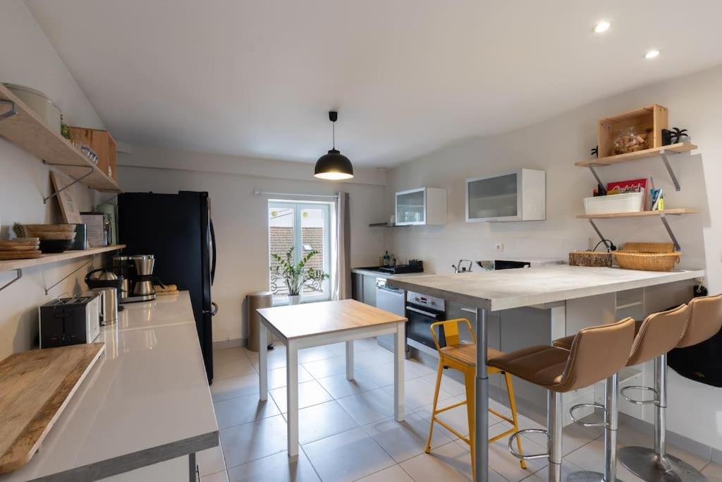 Апартаменти Cabana & Vue Sur Les 2 Roches Charnay-les-Macon Екстер'єр фото
