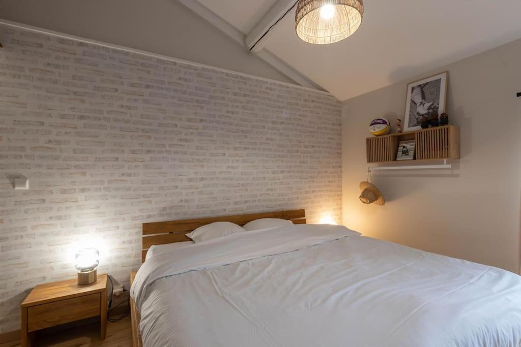 Апартаменти Cabana & Vue Sur Les 2 Roches Charnay-les-Macon Екстер'єр фото